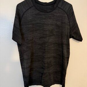 Lululemon Metal Vent Tech Short Sleeve – Black Camo Size M